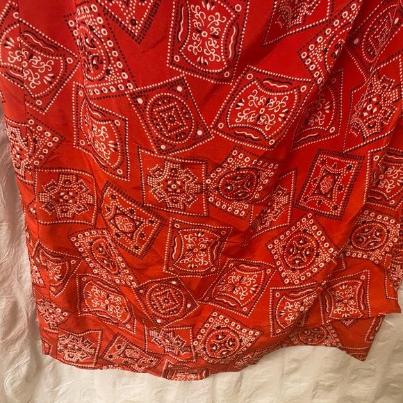 Women’s size 12 Petite, silk bandanna wrap dress. - Picture 3 of 6